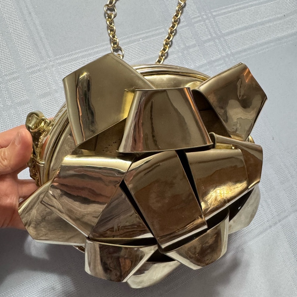 Betsey Johnson Gold Christmas Bow Crossbody Purse - Picture 8 of 15